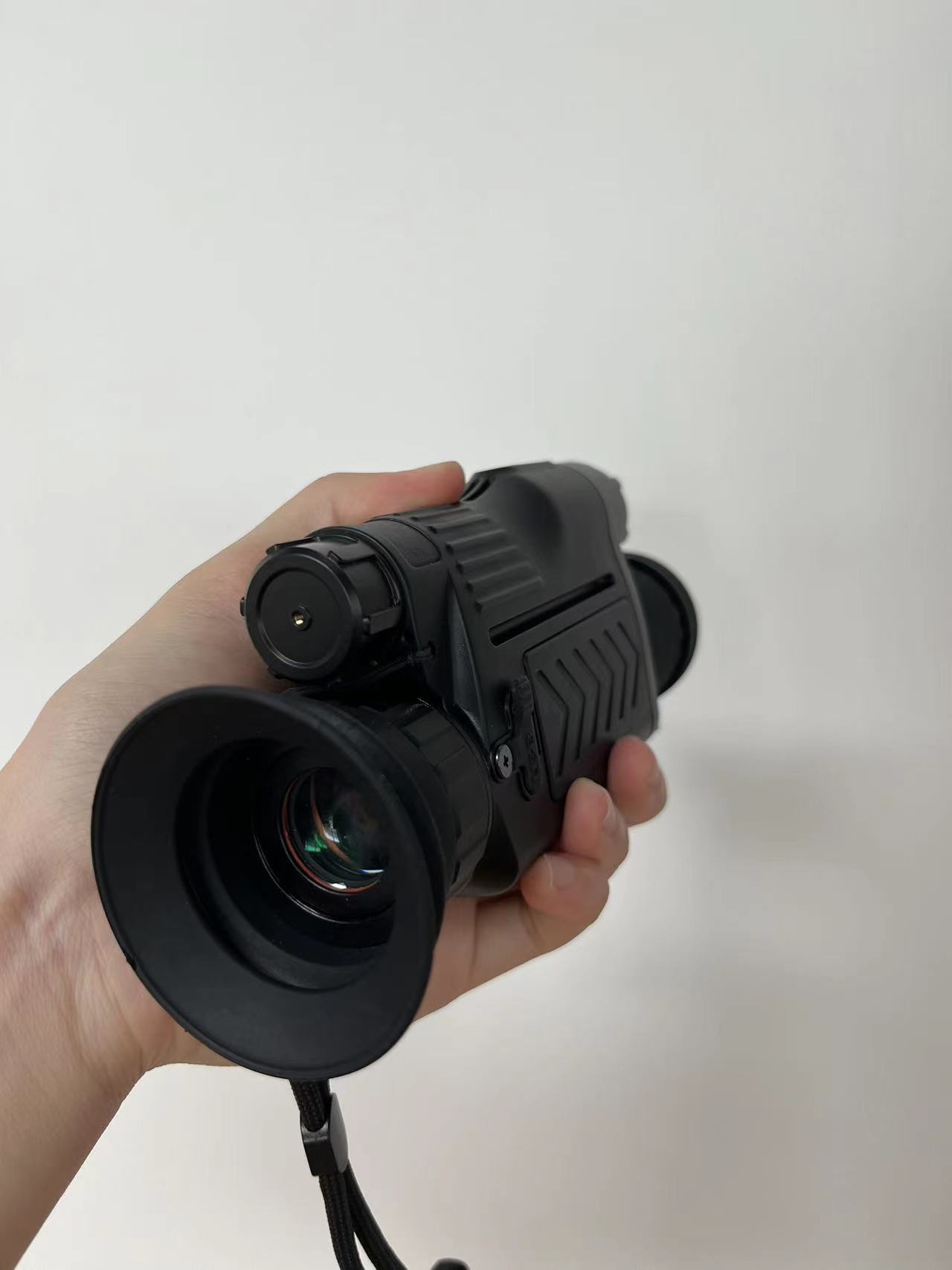 Monokular termowizyjny do celo – Thermal Scope Night Vision Monocular recenzja i cena